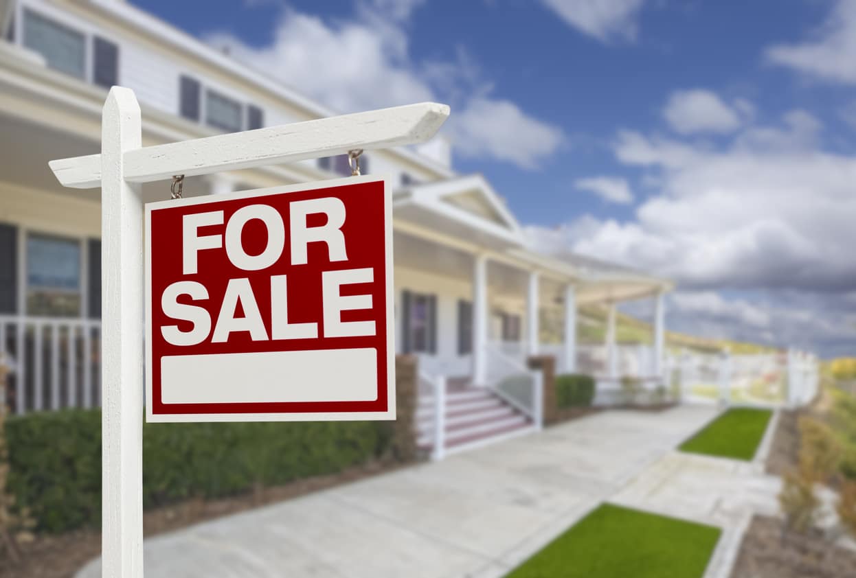 How Does Escrow Relate to Buying a Home?